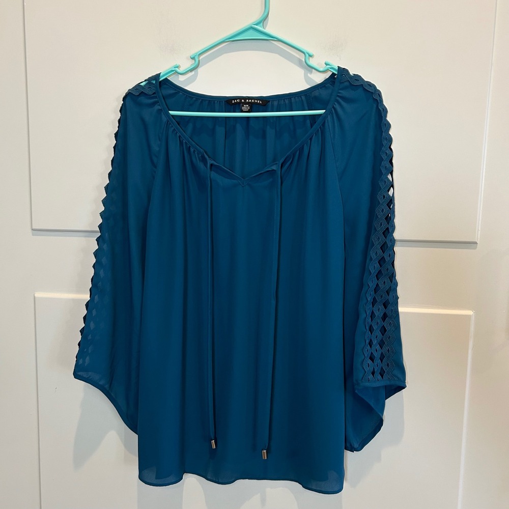 ZAC & RACHEL Teal‎ Blue Lace Cut out Sleeve Tie Neck Blouse Top M Career